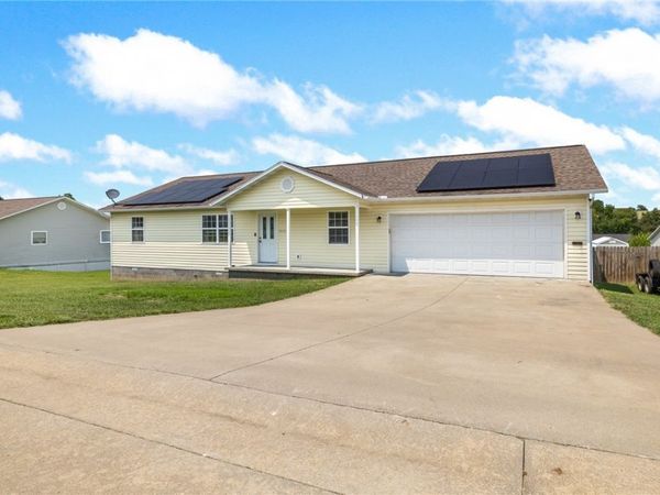 1312 Hank Boulevard, Berryville, AR 72616