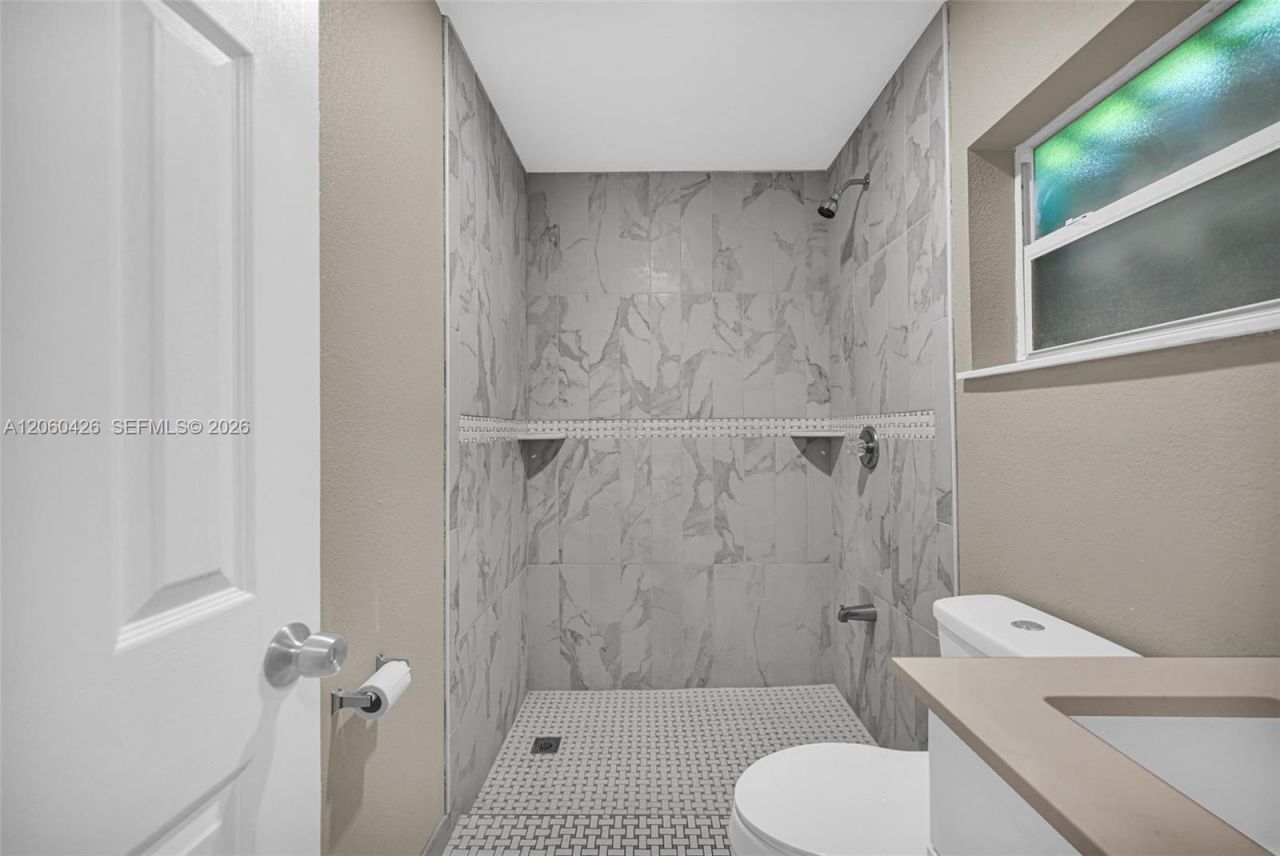 81 NW 41st St, Unit 1, Miami, FL 33127 Photo