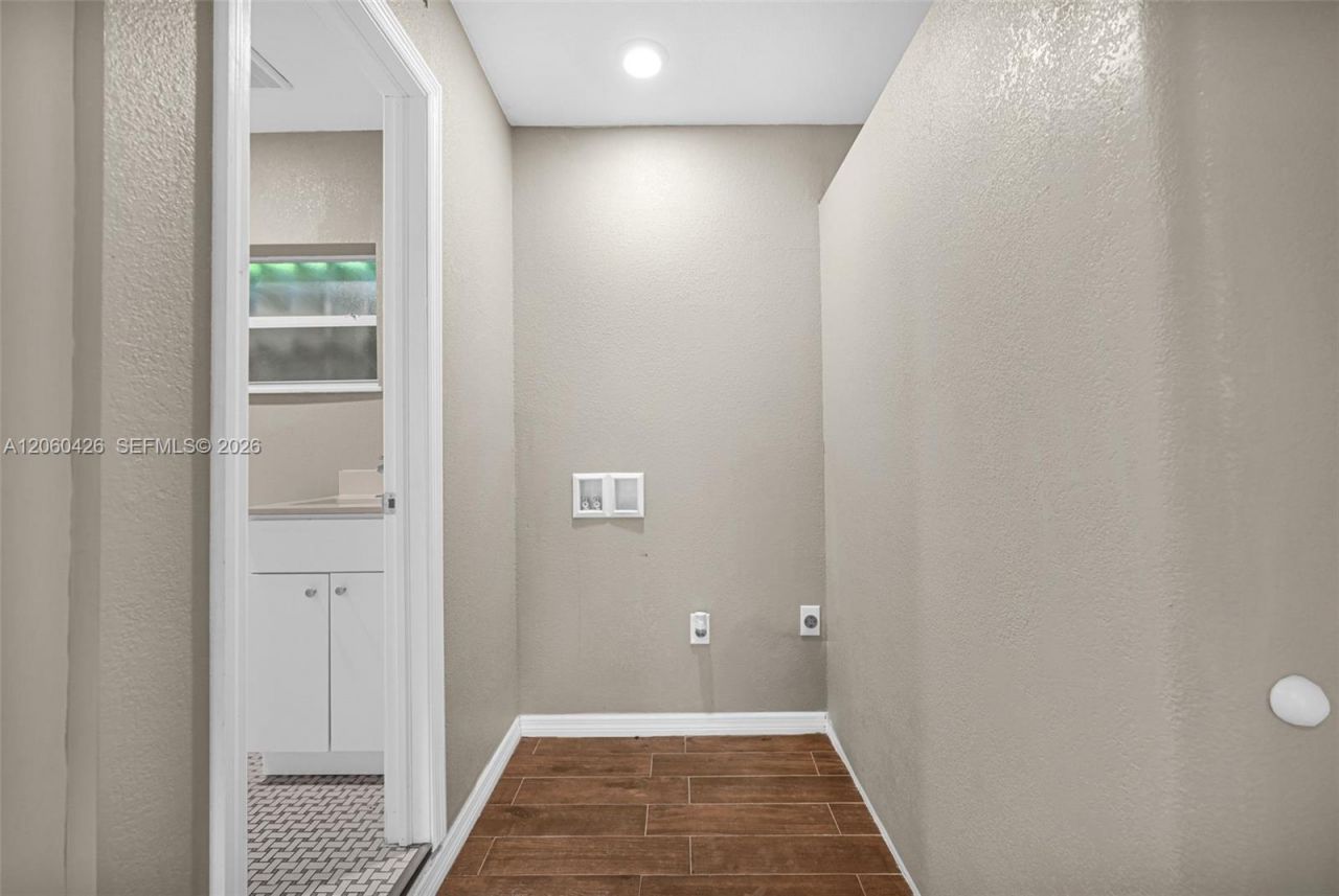 81 NW 41st St, Unit 1, Miami, FL 33127 Photo