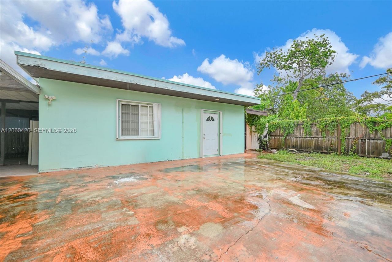 81 NW 41st St, Unit 1, Miami, FL 33127 Photo