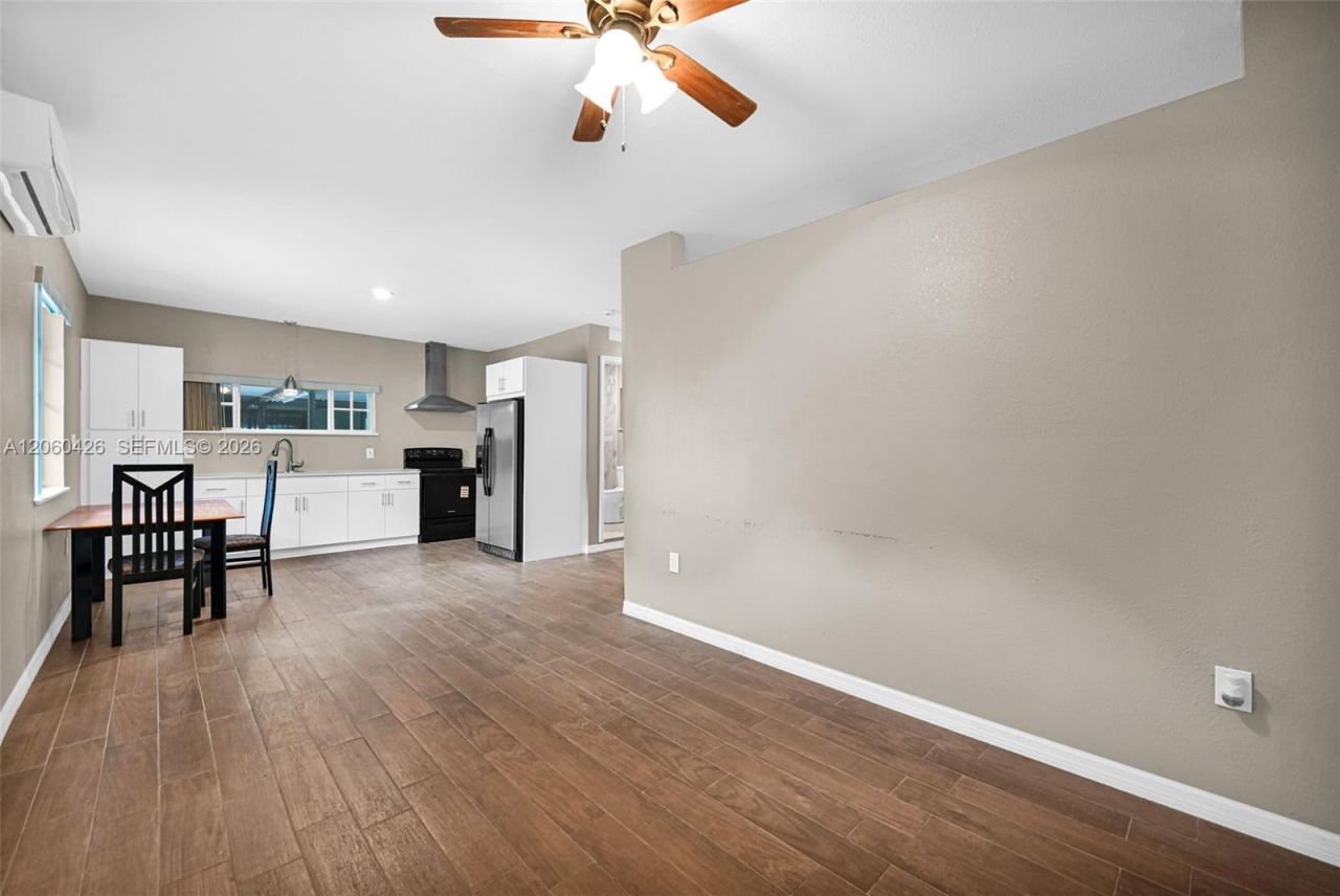 81 NW 41st St, Unit 1, Miami, FL 33127 Photo