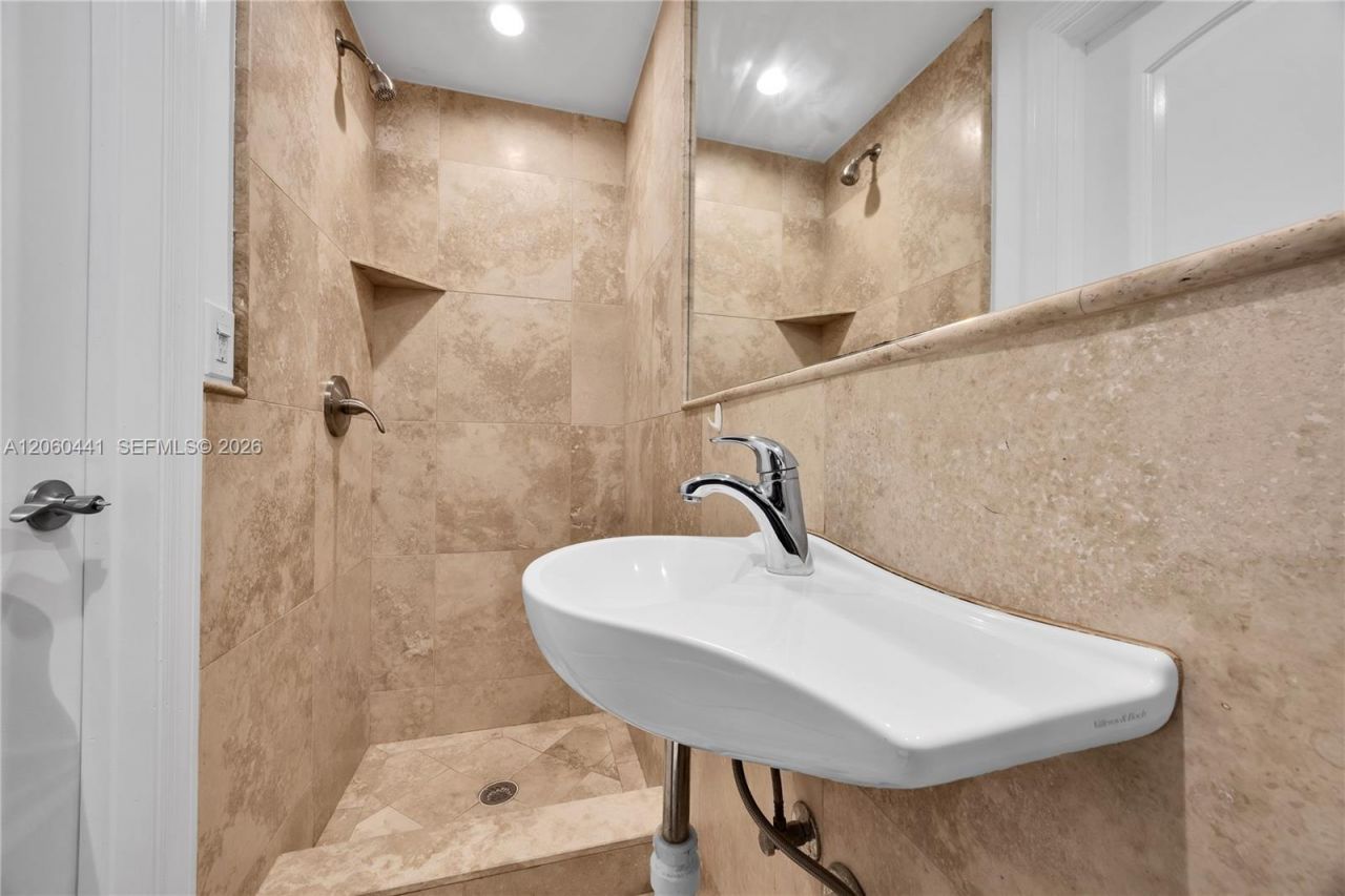 3808 NE 6th Ave , Unit 1, Miami, FL 33137 Photo