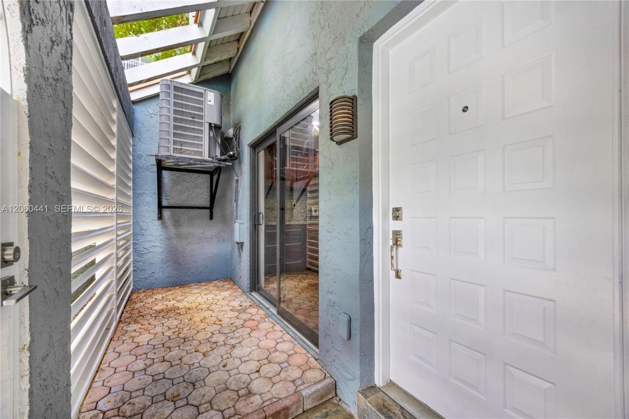 3808 NE 6th Ave , Unit 1, Miami, FL 33137 Photo