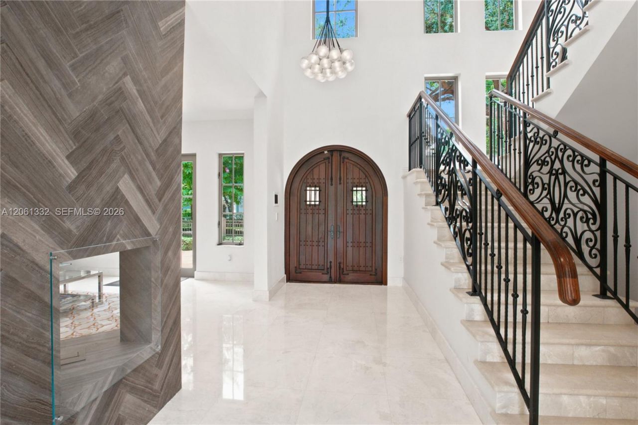 9501 Kerwood Ct, Coral Gables, FL 33156 Photo