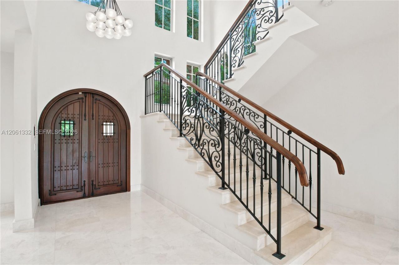 9501 Kerwood Ct, Coral Gables, FL 33156 Photo