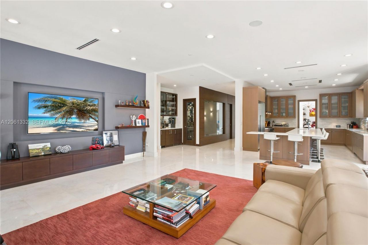 9501 Kerwood Ct, Coral Gables, FL 33156 Photo