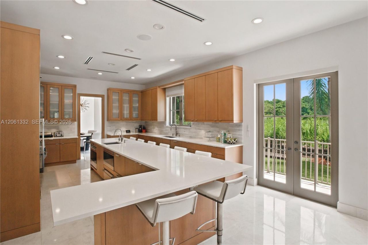 9501 Kerwood Ct, Coral Gables, FL 33156 Photo