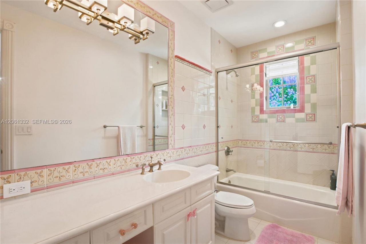 9501 Kerwood Ct, Coral Gables, FL 33156 Photo