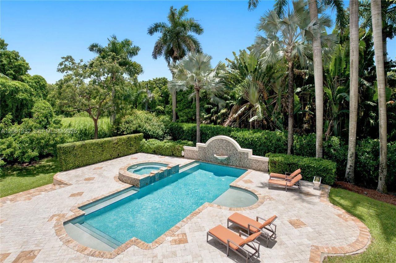 9501 Kerwood Ct, Coral Gables, FL 33156 Photo