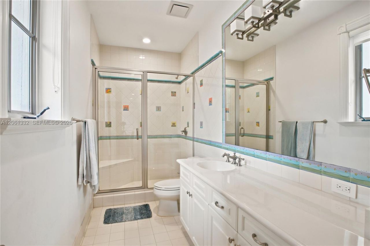 9501 Kerwood Ct, Coral Gables, FL 33156 Photo
