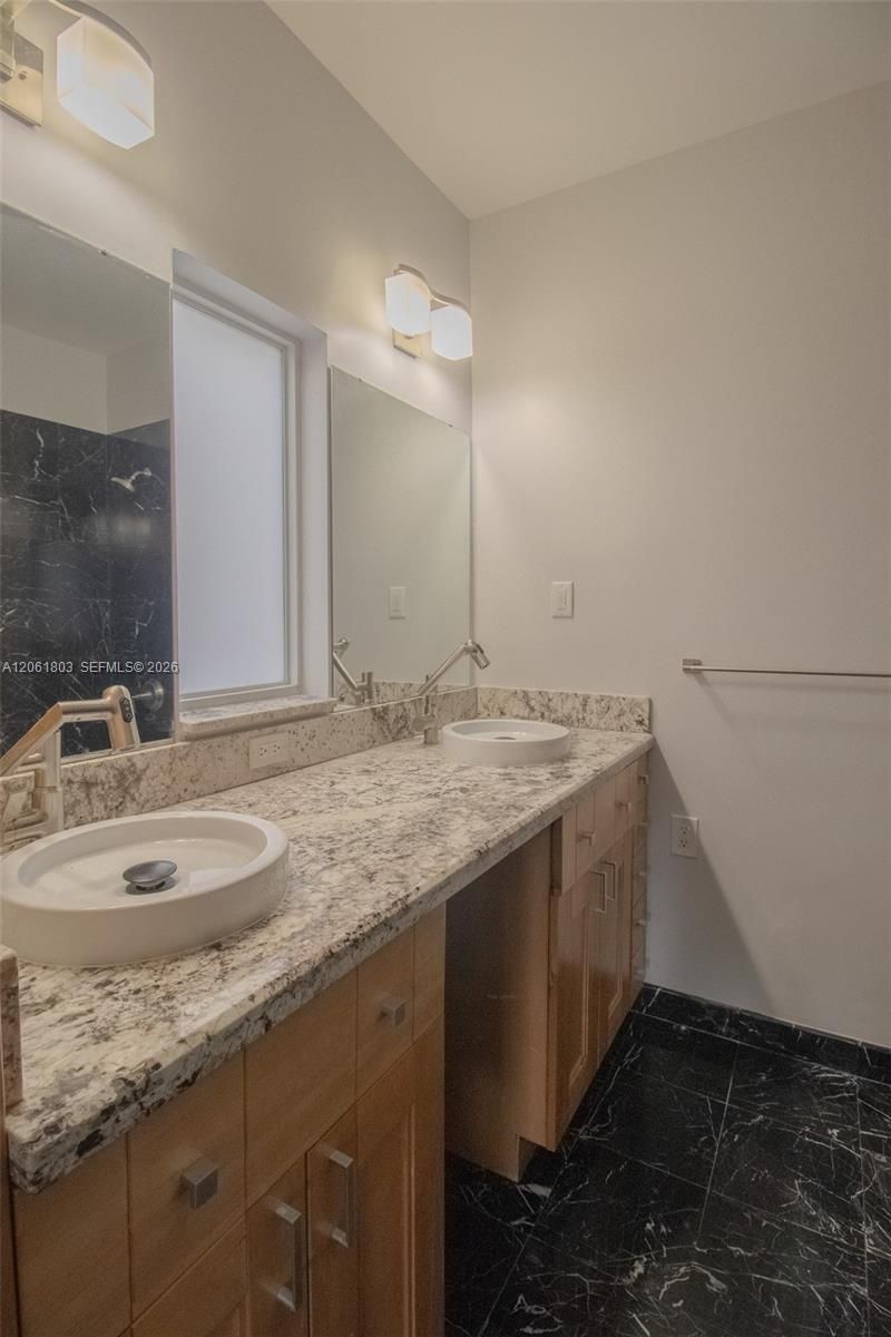 3722 Royal Palm Ave, Miami Beach, FL 33140 Photo