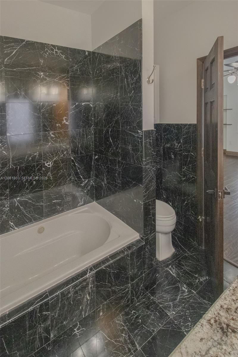 3722 Royal Palm Ave, Miami Beach, FL 33140 Photo