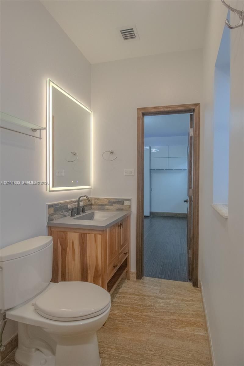 3722 Royal Palm Ave, Miami Beach, FL 33140 Photo