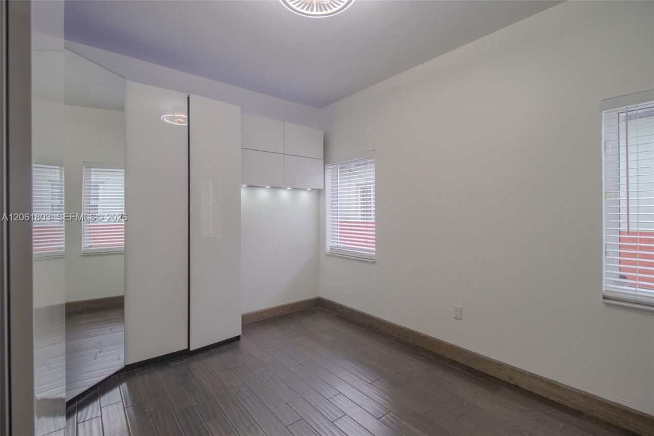 3722 Royal Palm Ave, Miami Beach, FL 33140 Photo