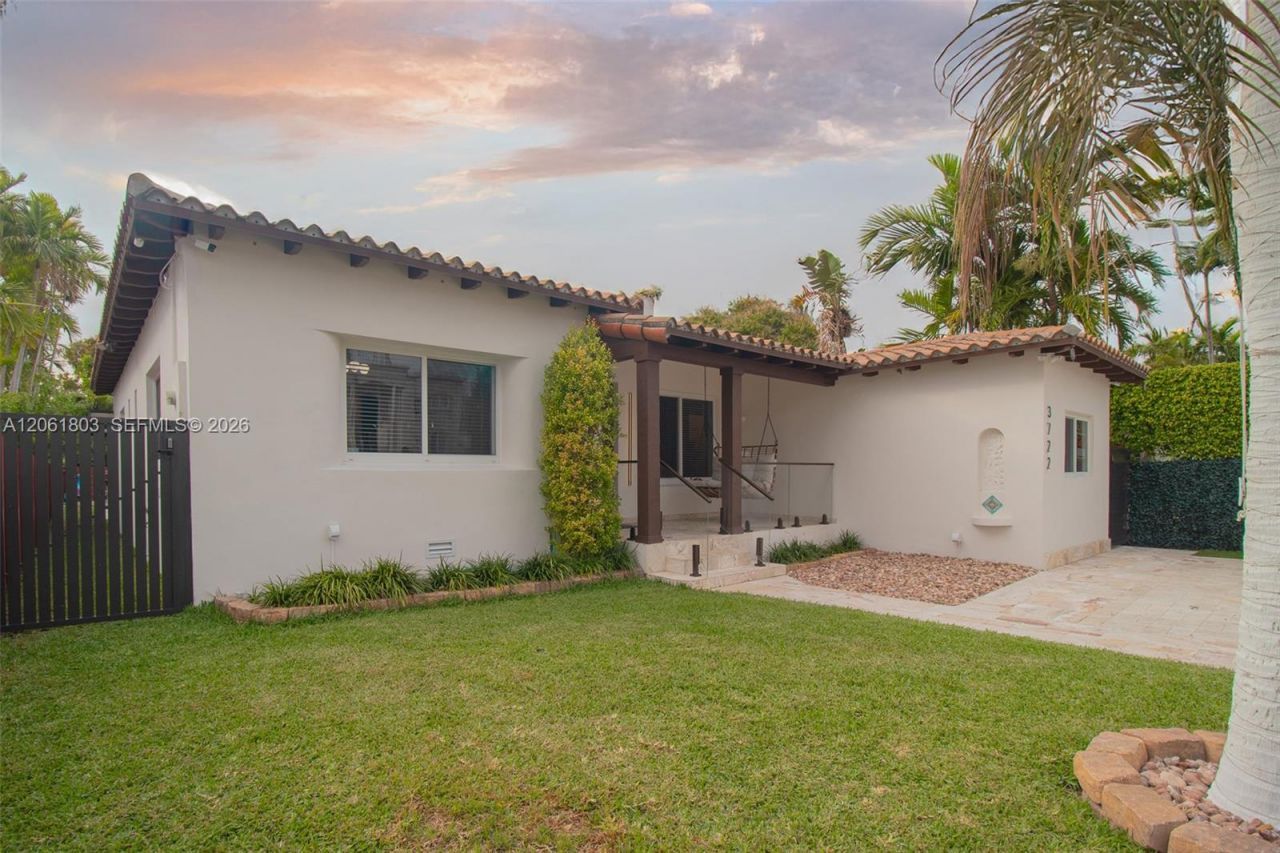 3722 Royal Palm Ave, Miami Beach, FL 33140 Photo