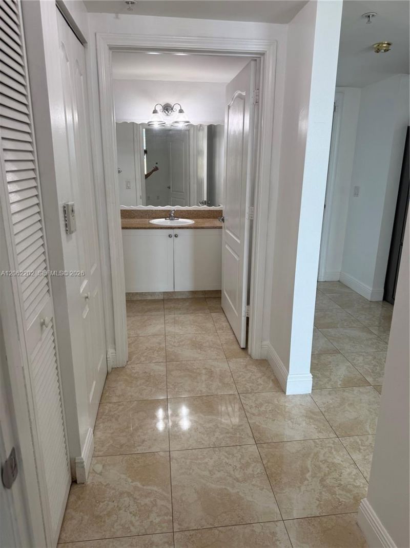 117 NW 42nd Ave, Unit 602, Miami, FL 33126 Photo