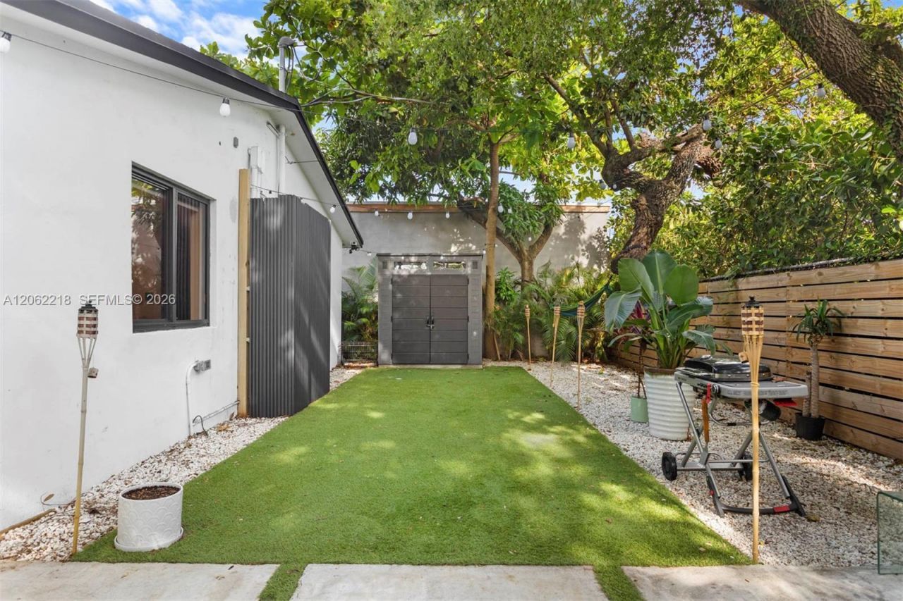 171 NW 47th St, Miami, FL 33127 Photo