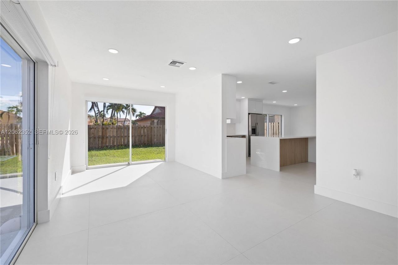 10953 SW 151st Pl, Miami, FL 33196 Photo