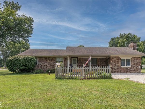 1270 Smokey Road , Martinsville, IN 46151