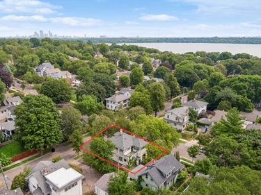 3001 W 47th Street , Minneapolis, MN 55410