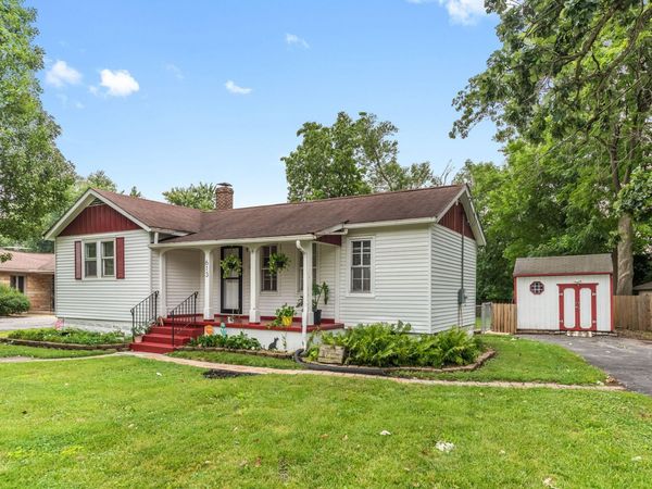 613 W Joliet Street , Crown Point, IN 46307