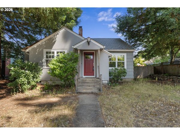933 W 13TH AVE, Eugene, OR 97402