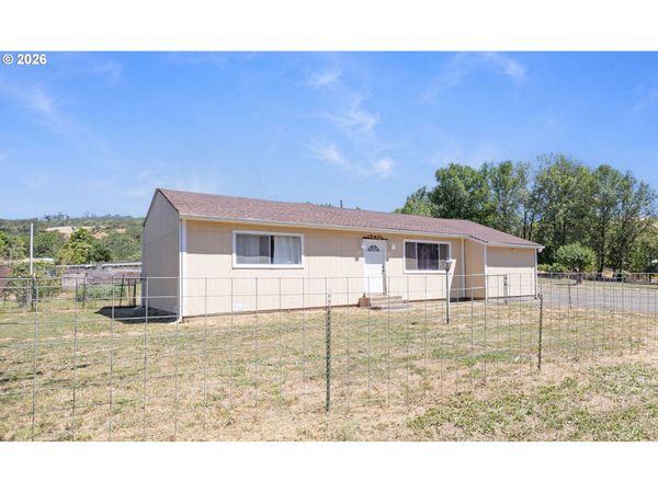 528 BUCKHORN RD, Roseburg, OR 97470