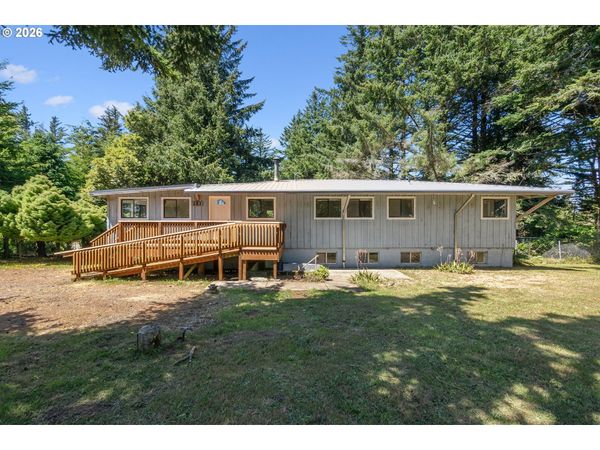 253 COAST GUARD HILL RD, Port Orford, OR 97465
