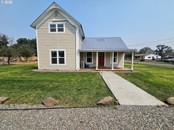 867 S 3RD ST, Union, OR 97883