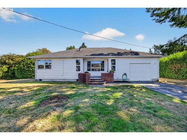 1751 MILLIGAN AVE, Coos Bay, OR 97420