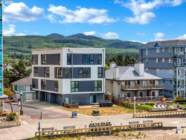 321 S PROM, Unit A, Seaside, OR 97138