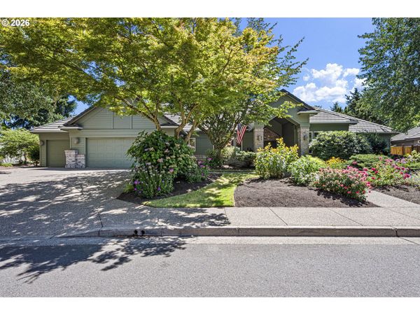 2364 PARK GROVE DR, Eugene, OR 97408