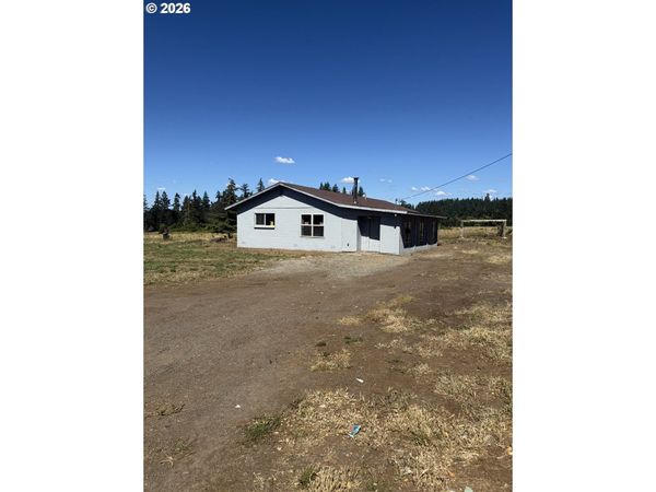 34678 S SAWTELL RD, Molalla, OR 97038