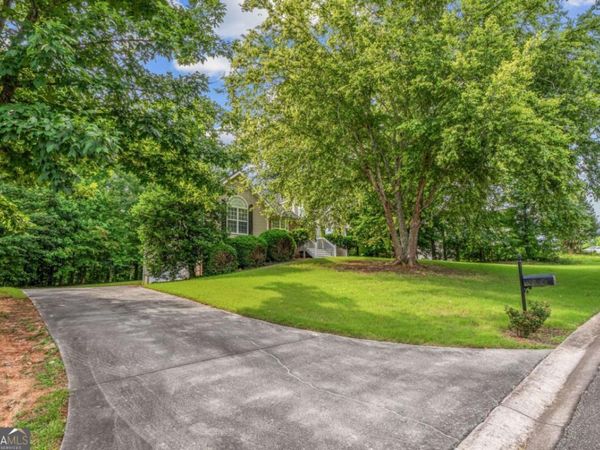 6920 Autumn Hills Drive, Cumming, GA 30028