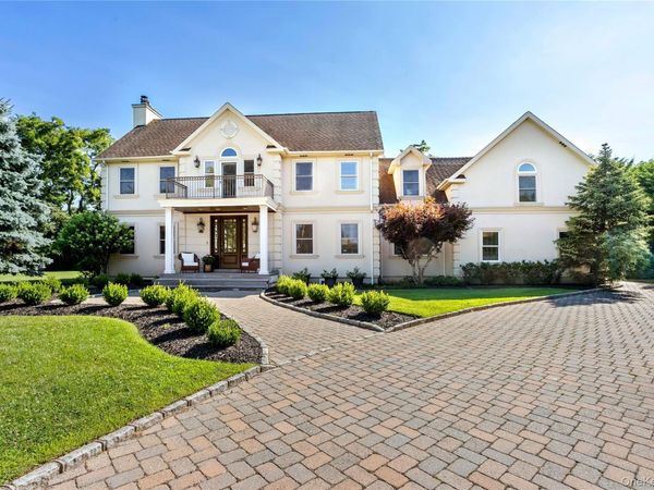 705 Gus Drive, East Marion, NY 11939