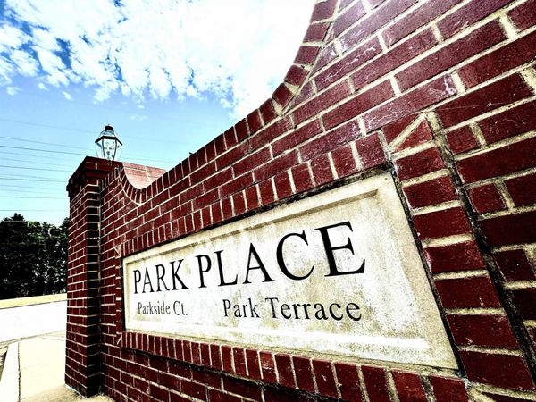 903 Parkside Court, Decatur, AL 35601