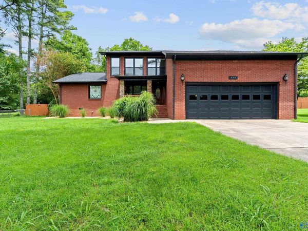 129 Jacque Jim Drive NE, Huntsville, AL 35810