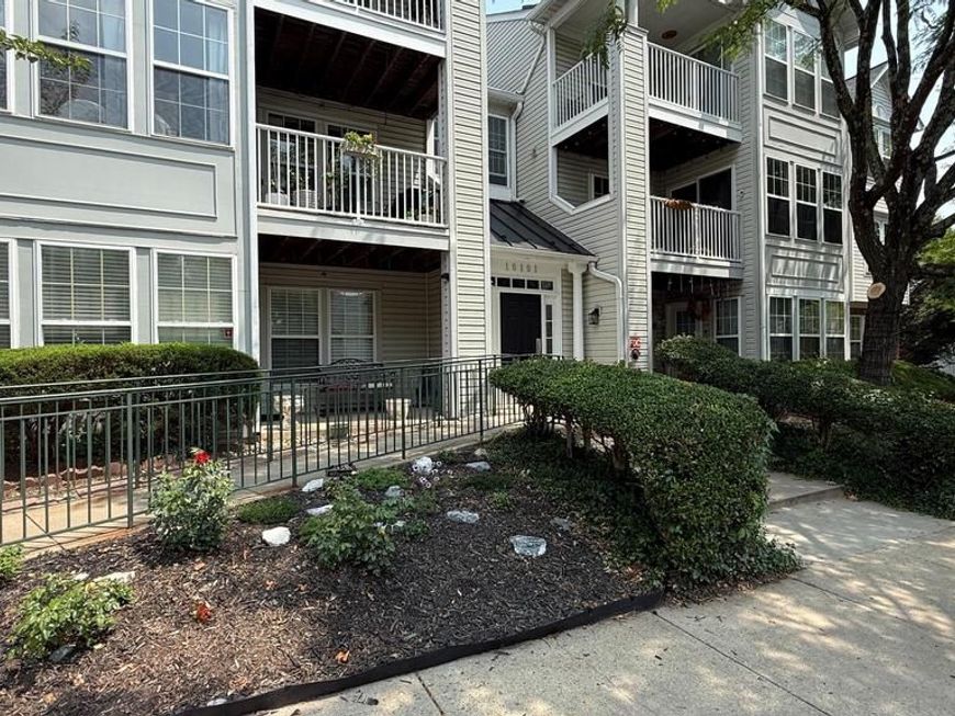 10101 Ridge Manor Terrace, Unit B, Damascus, MD 20872 Main Photo