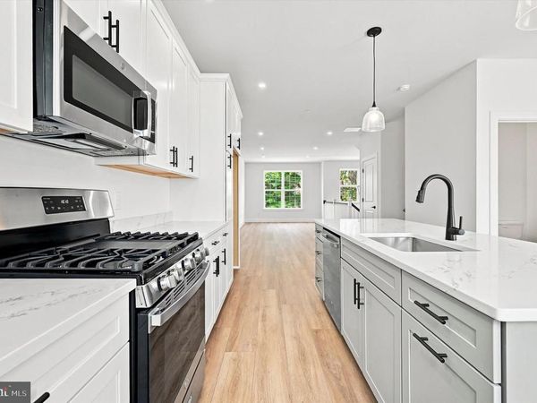 207 W EIGHTH STREET, BRIDGEPORT, PA 19405