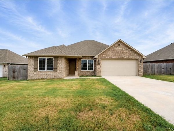 2205 Misti Woods Street , Gentry, AR 72734