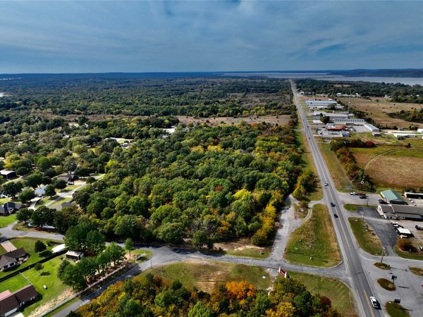 8 E Bower , Eufaula, OK 74432