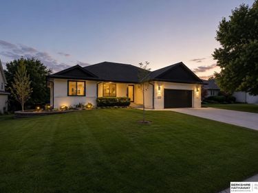 15821 N 2 Street, Bennington, NE 68007