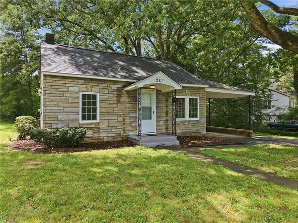 221 Zollicoffer Avenue, Henderson, NC 27536