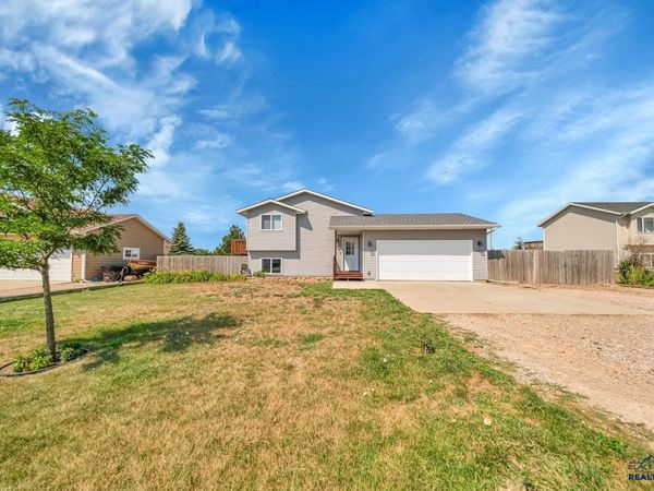 105 JANKLOW AVE, New Underwood, SD 57761