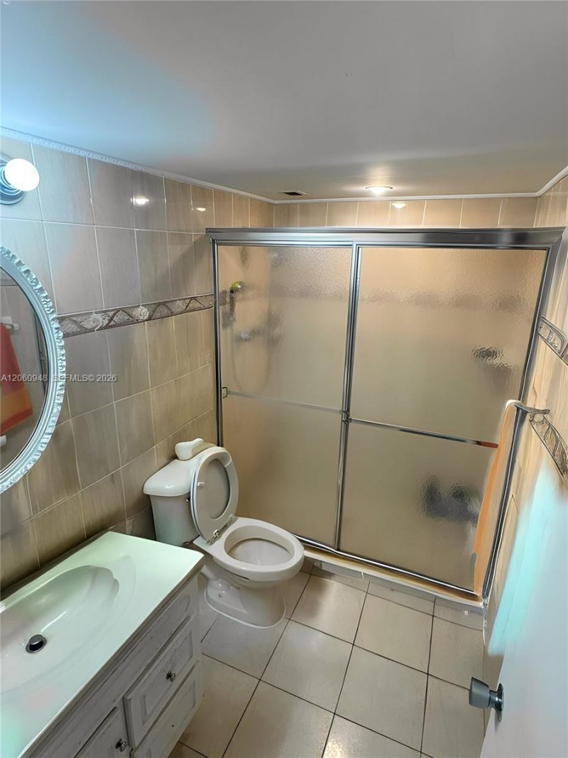 920 NE 199th St , Unit 309-3J, Miami, FL 33179 Photo