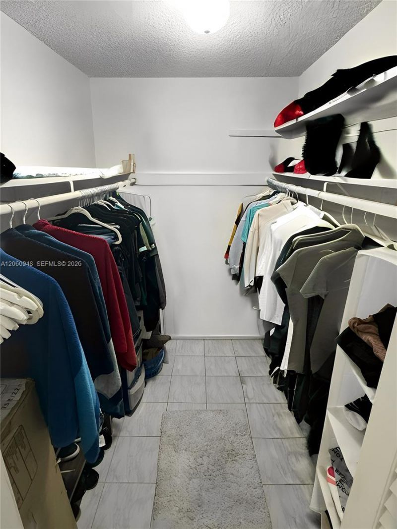920 NE 199th St , Unit 309-3J, Miami, FL 33179 Photo