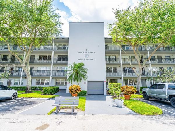 300 SW 134th Way , Unit 413E, Pembroke Pines, FL 33027