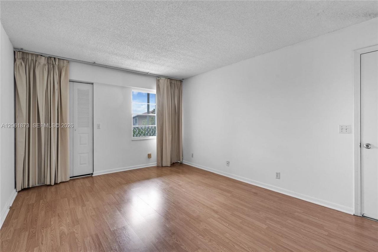 300 SW 134th Way , Unit 413E, Pembroke Pines, FL 33027 Photo