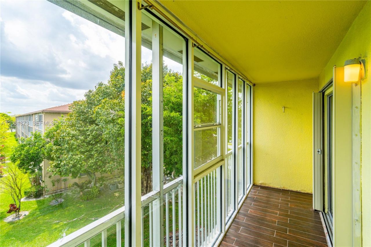 300 SW 134th Way , Unit 413E, Pembroke Pines, FL 33027 Photo