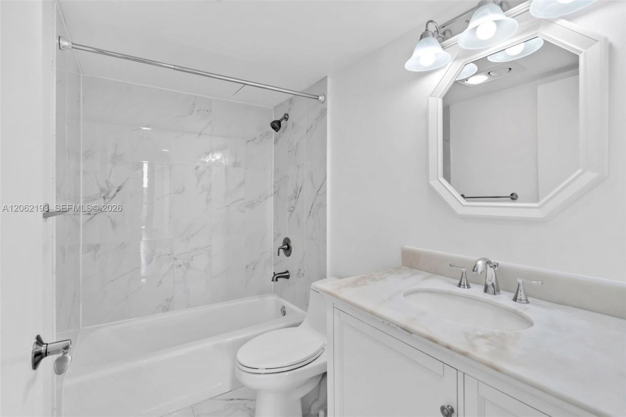 151 Crandon Blvd, Unit 441, Key Biscayne, FL 33149 Photo